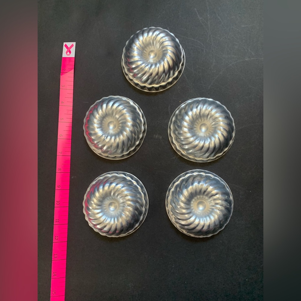 Vintage 1970’s Aluminum Mini Bundt Individual Fluted Jello Molds Lot of 5